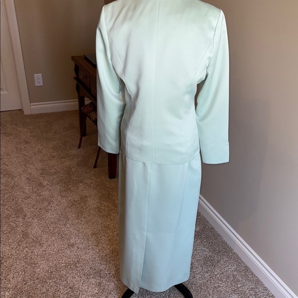 Maxi Green 3 piece jacket, top and Pencil Skirt ensemble for Cocktail Ev… - Picture 8 of 16